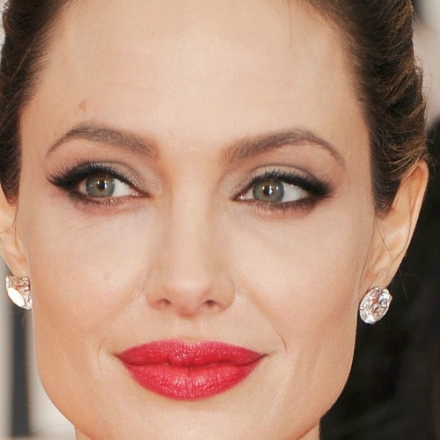 Анджелина Джоли призналась, что у них с Брэдом есть проблемы