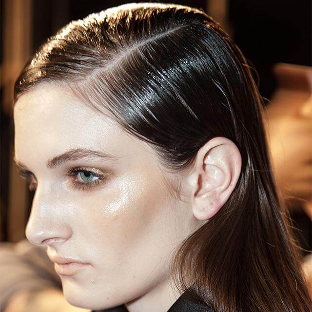 Самые модные 👩 прически сезона весна - лето 2018 JUST-CAVALLI-SHOW-BACKSTAGE---FW-2014-2015-23.jpg