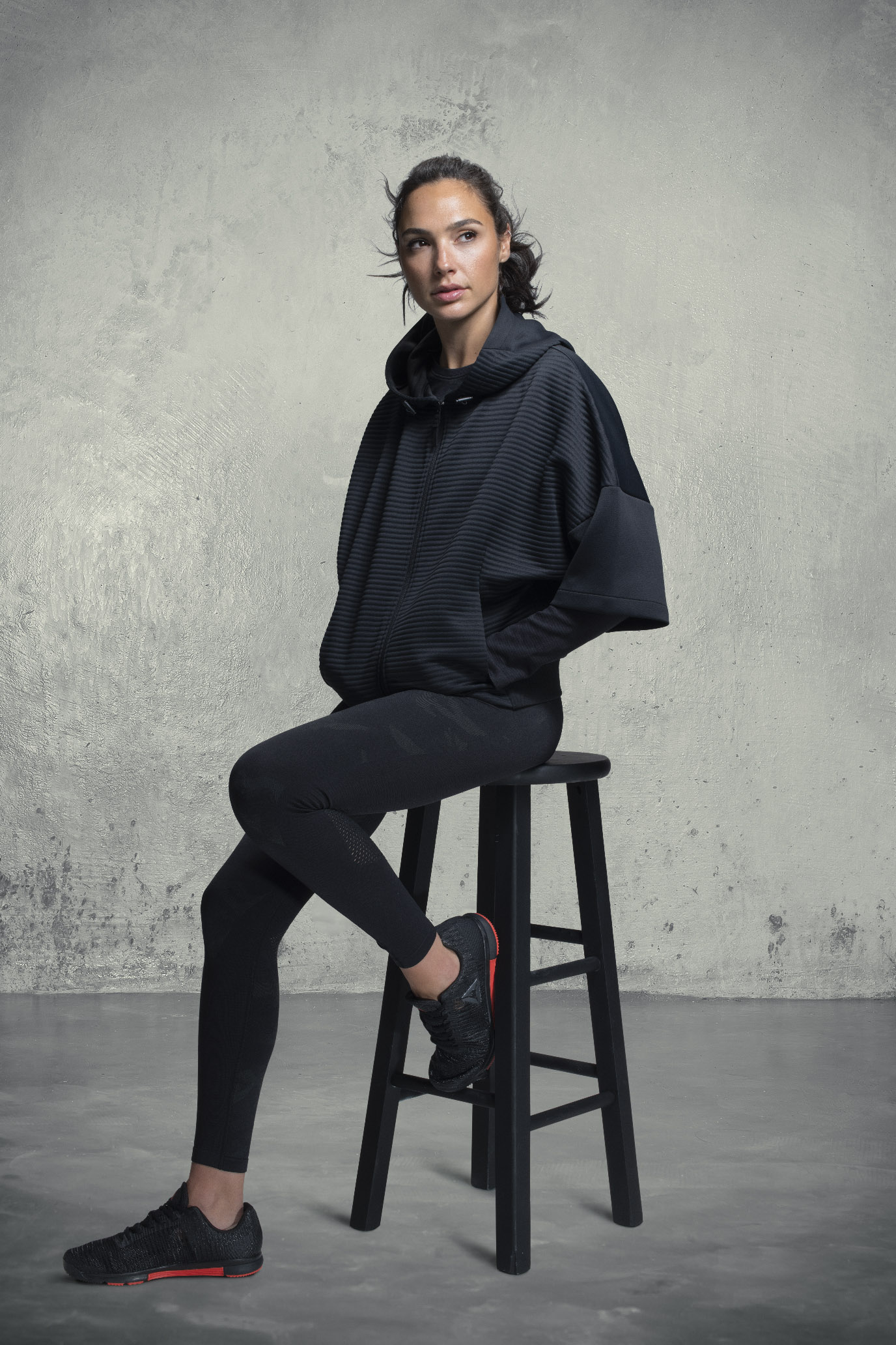 Галь Гадот представила Reebok Thermowarm: технологии против холода Галь Гадот представила Reebok Thermowarm: технологии против холода