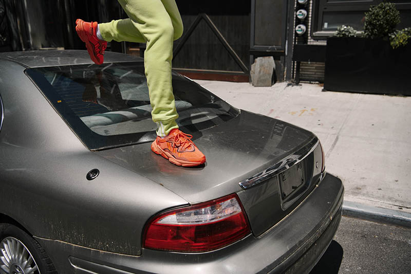 adidas Originals представляет новые расцветки модели OZWEEGO